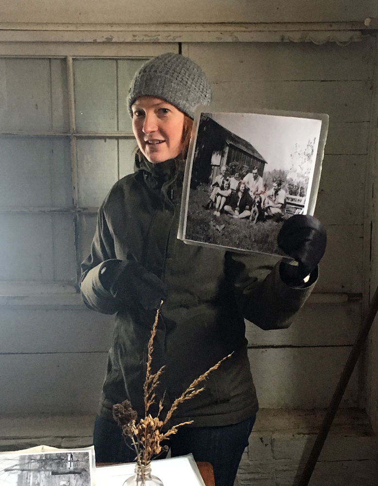 Tour guide with photo of Leopold family