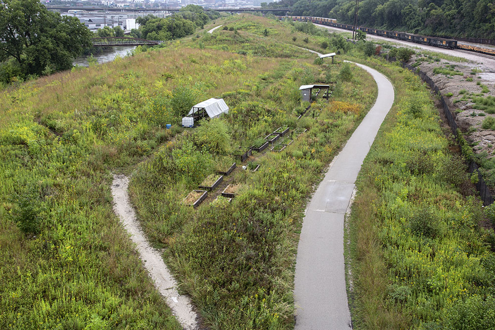 An aerial, or bird's-eye, view of the park, in this case facilitated by the 35th Street Viaduct