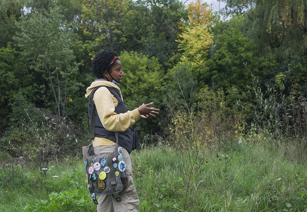 Sierra Taliaferro describing the variety of migrating birds the group is seeing and hearing