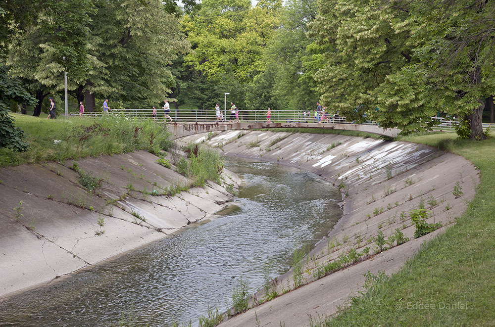 The pedestrian bridge over the KK River in Pulaski Park. 