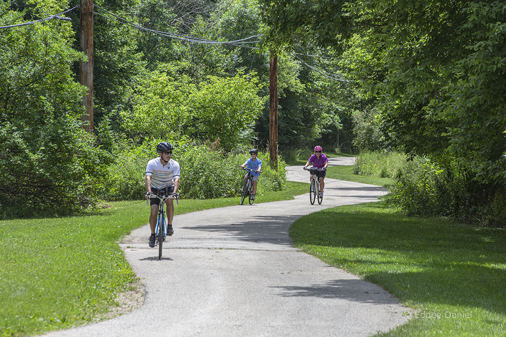 The Ozaukee Interurban Trail in the Valley Creek Corridor