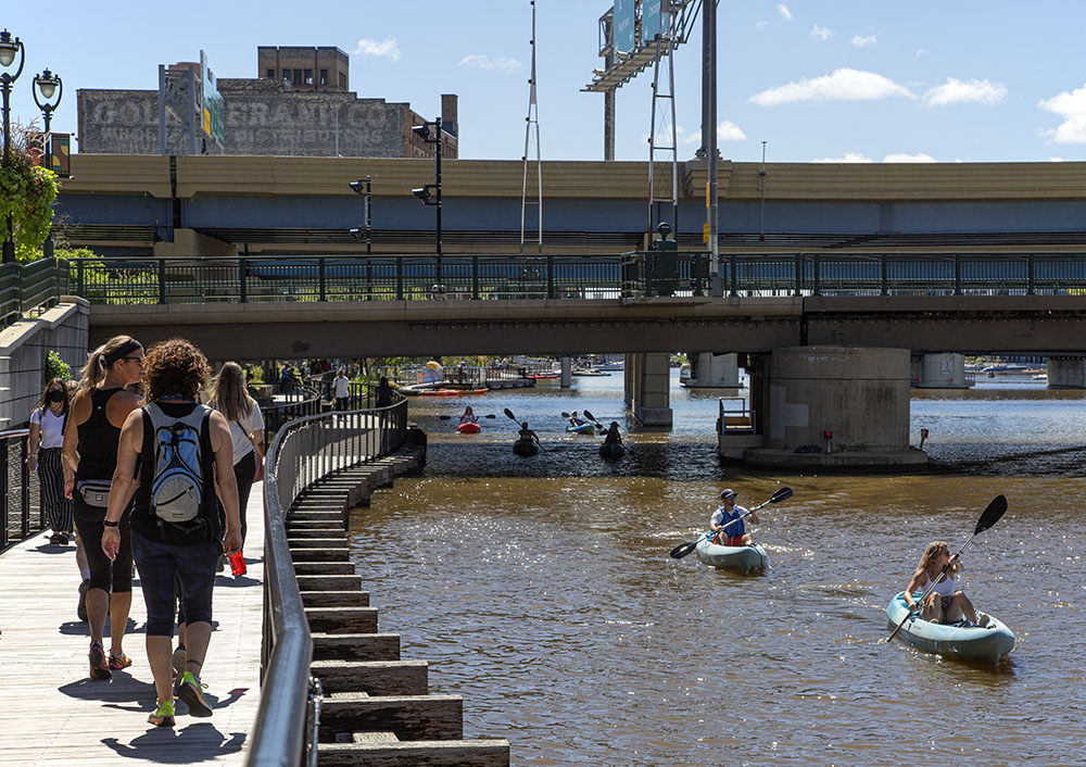 The Riverwalk near Wisconsin Avenue.