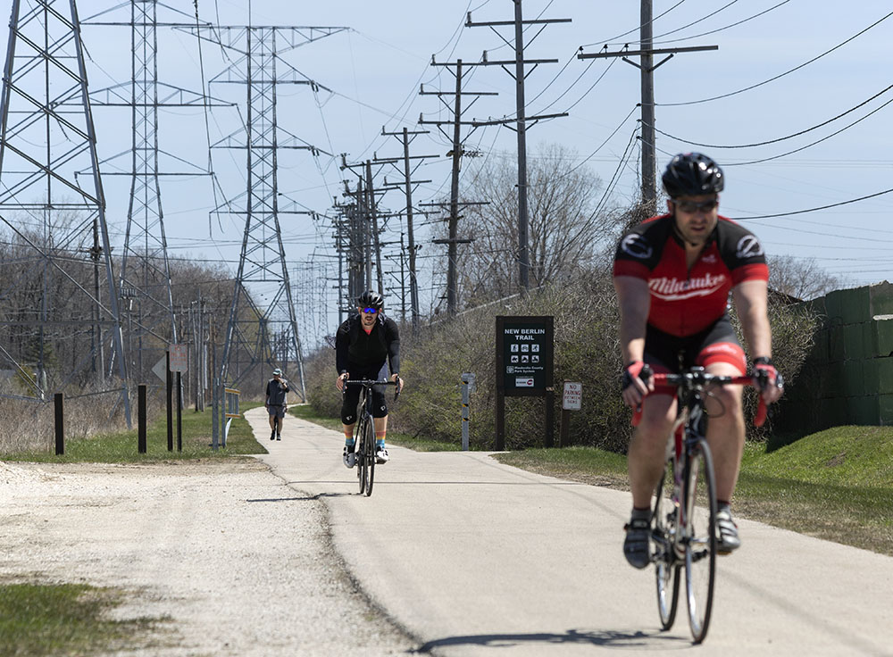 The New Berlin Recreation Trail follows a power line to link the Oak Leaf, Fox River and Glacial Drumlin Trails.