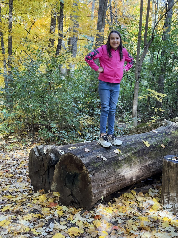 Lynn on log.