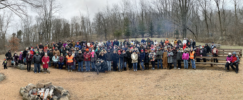 Panoramic view of the Pike Lake hikers at the outset. Photo by Elias Wilson.