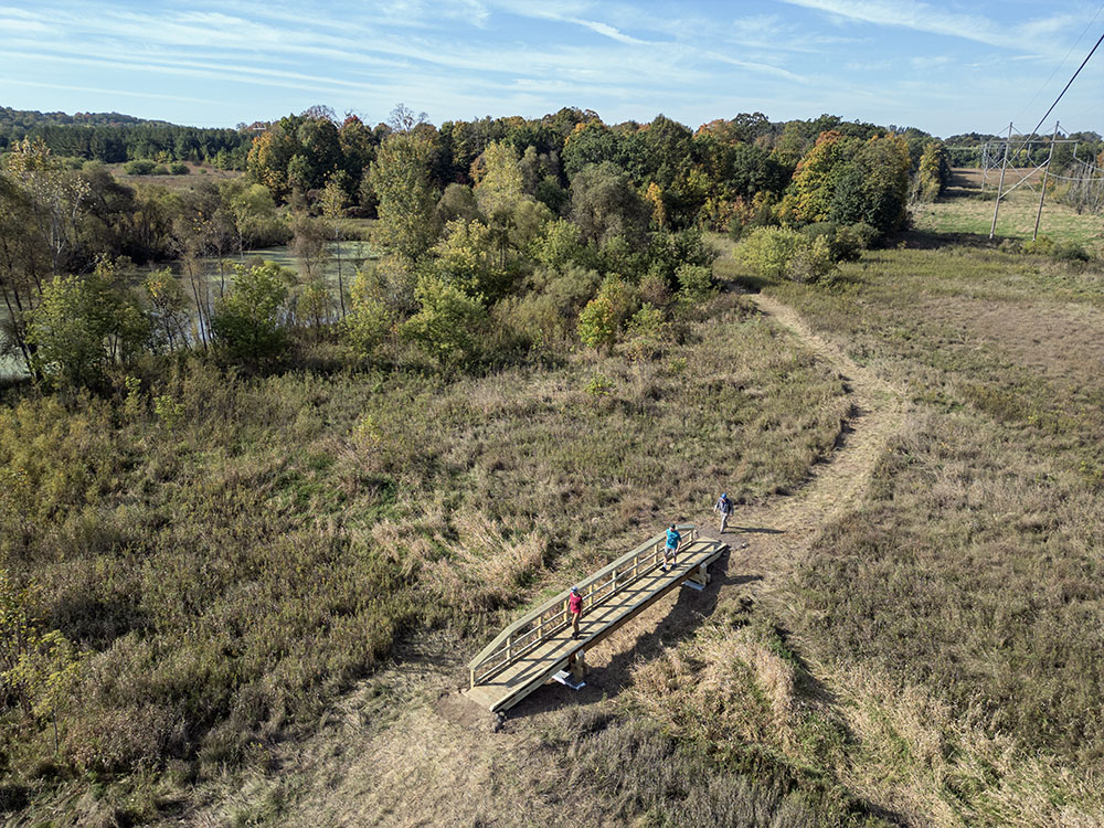 Aerial view of the completed footbridge.
