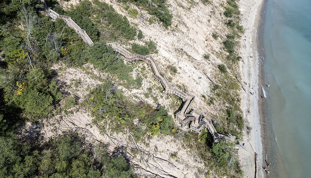 Floating stairway at Virmond Park from the air