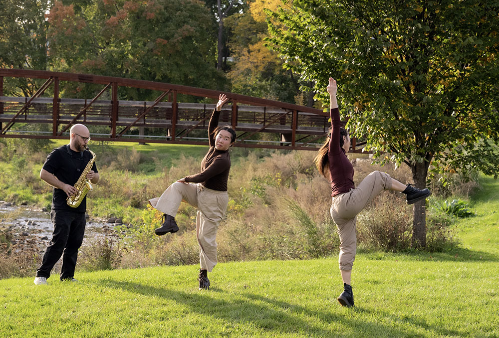 A duet by Mexican American choreographer Sabrina Lina Conchi.